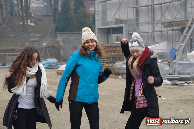 Zdjęcie w galerii na portalu naszraciborz.pl: Raciborscy sportowcy też są Happy! wiadomości z regionu