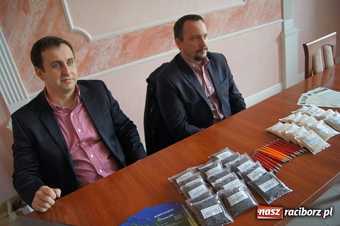 Zdjęcie w galerii na portalu naszraciborz.pl: Rolnicy z Nędzy stawiają na nowoczesność wiadomości z regionu