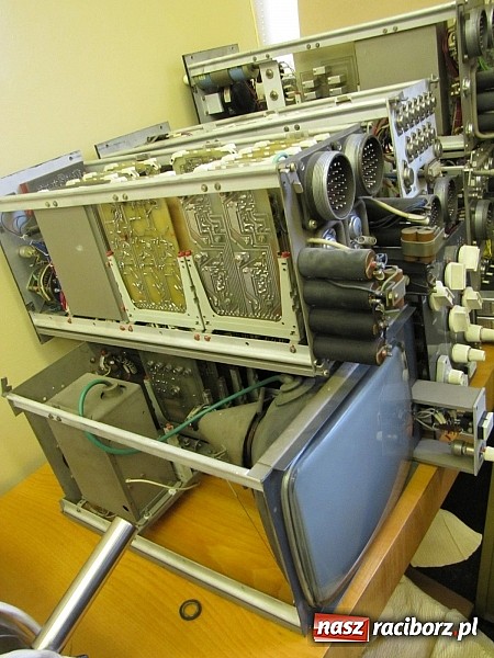 Zdjęcie w galerii na portalu naszraciborz.pl: Nowy mikroskop dla pracowni w Gimnazjum nr 3 wiadomości z regionu