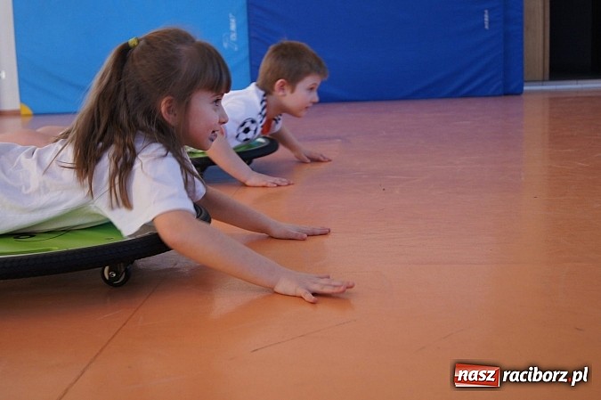 Zdjęcie w galerii na portalu naszraciborz.pl: W szkole w Zawadzie Książęcej jak w domu wiadomości z regionu