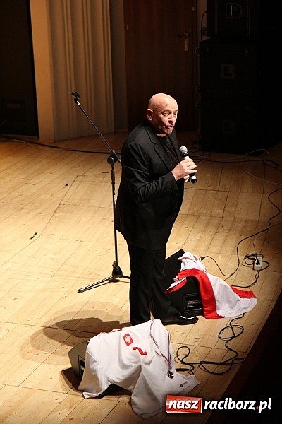 Zdjęcie w galerii na portalu naszraciborz.pl: Pełna sala śmiechu na Dańcu w RCK wiadomości z regionu