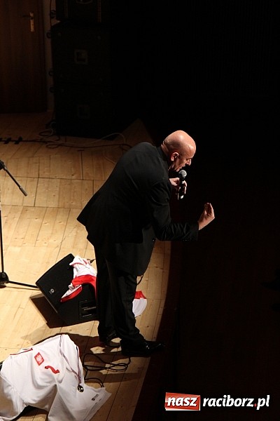 Zdjęcie w galerii na portalu naszraciborz.pl: Pełna sala śmiechu na Dańcu w RCK wiadomości z regionu