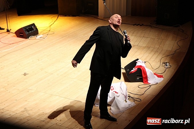 Zdjęcie w galerii na portalu naszraciborz.pl: Pełna sala śmiechu na Dańcu w RCK wiadomości z regionu