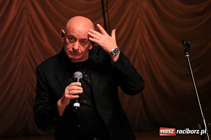 Zdjęcie w galerii na portalu naszraciborz.pl: Pełna sala śmiechu na Dańcu w RCK wiadomości z regionu