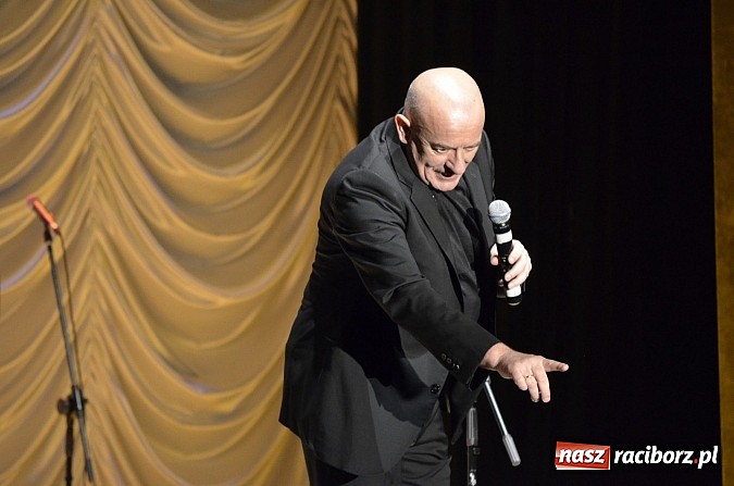 Zdjęcie w galerii na portalu naszraciborz.pl: Pełna sala śmiechu na Dańcu w RCK wiadomości z regionu