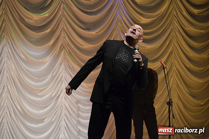 Zdjęcie w galerii na portalu naszraciborz.pl: Pełna sala śmiechu na Dańcu w RCK wiadomości z regionu