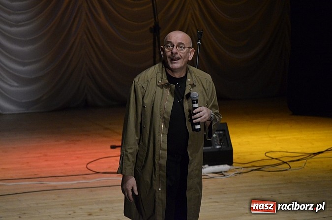 Zdjęcie w galerii na portalu naszraciborz.pl: Pełna sala śmiechu na Dańcu w RCK wiadomości z regionu