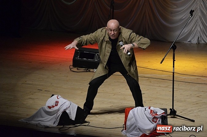 Zdjęcie w galerii na portalu naszraciborz.pl: Pełna sala śmiechu na Dańcu w RCK wiadomości z regionu