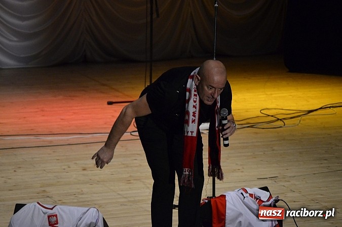 Zdjęcie w galerii na portalu naszraciborz.pl: Pełna sala śmiechu na Dańcu w RCK wiadomości z regionu