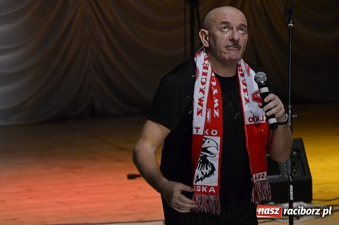 Zdjęcie w galerii na portalu naszraciborz.pl: Pełna sala śmiechu na Dańcu w RCK wiadomości z regionu