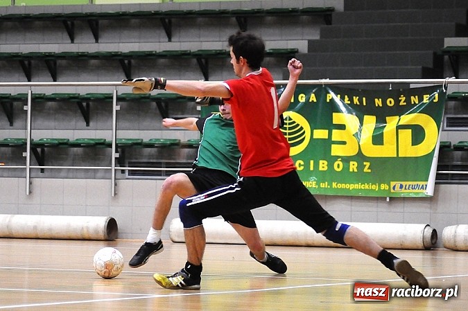 Zdjęcie w galerii na portalu naszraciborz.pl: Maciej Pawlisz pogromcą MOW-u Rudy wiadomości z regionu