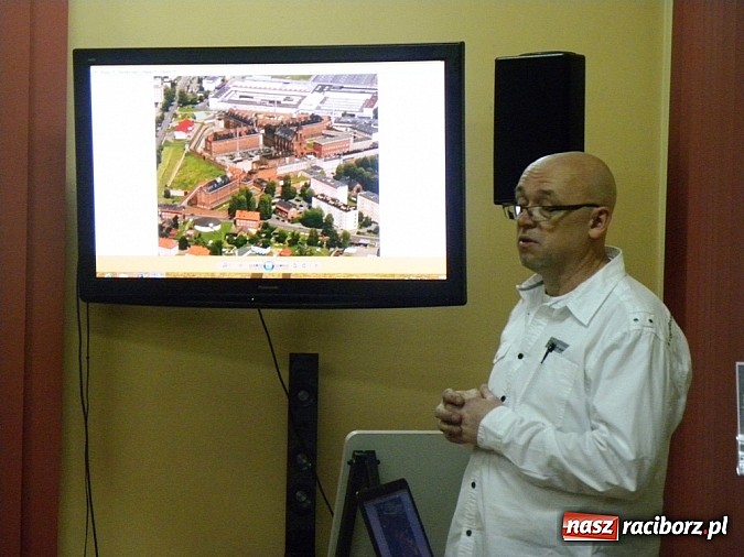 Zdjęcie w galerii na portalu naszraciborz.pl: Skazaniec w bibliotece przy Kasprowicza! wiadomości z regionu