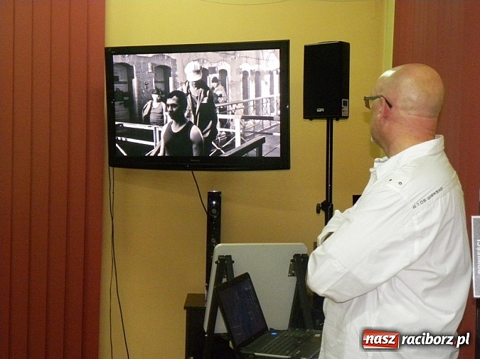 Zdjęcie w galerii na portalu naszraciborz.pl: Skazaniec w bibliotece przy Kasprowicza! wiadomości z regionu