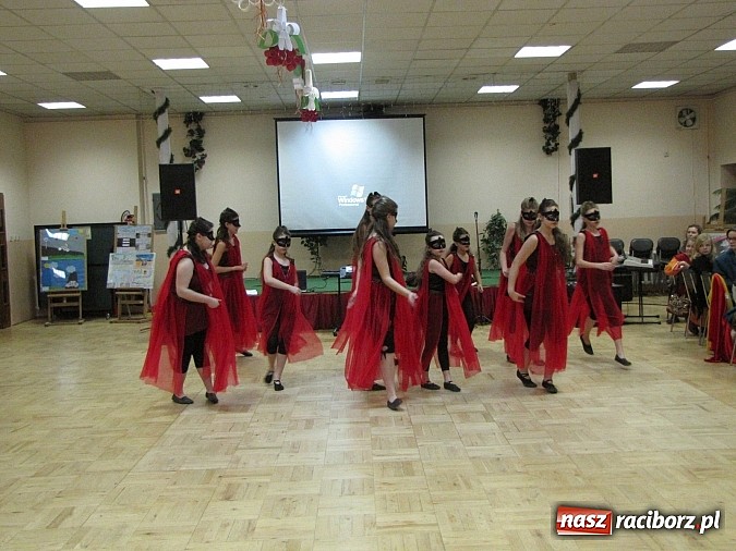 Zdjęcie w galerii na portalu naszraciborz.pl: Bezpieczna rodzina na drodze - Krzanowice podsumowały kampanię profilaktyczną wiadomości z regionu