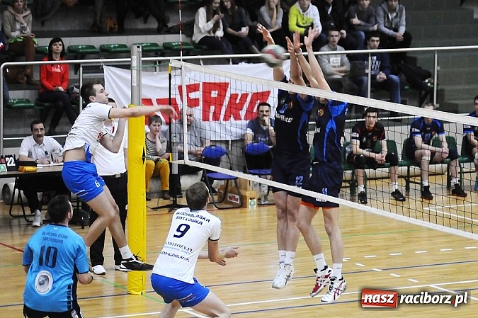 Zdjęcie w galerii na portalu naszraciborz.pl: Siatkarze AZS-u Rafako znów bez punktów wiadomości z regionu
