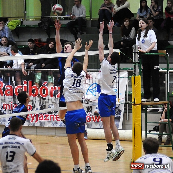 Zdjęcie w galerii na portalu naszraciborz.pl: Siatkarze AZS-u Rafako znów bez punktów wiadomości z regionu