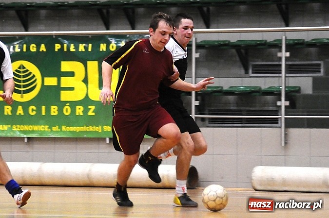 Zdjęcie w galerii na portalu naszraciborz.pl: Niespodzianka w HLPN. Hyrbud popsuł plany Pokryciom wiadomości z regionu