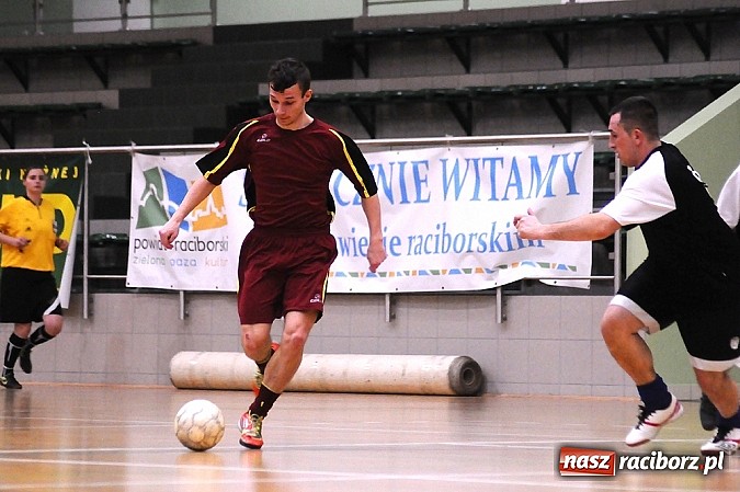 Zdjęcie w galerii na portalu naszraciborz.pl: Niespodzianka w HLPN. Hyrbud popsuł plany Pokryciom wiadomości z regionu