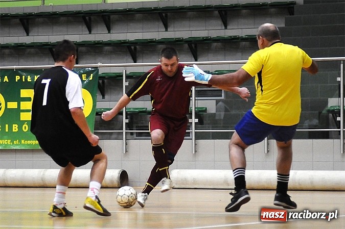 Zdjęcie w galerii na portalu naszraciborz.pl: Niespodzianka w HLPN. Hyrbud popsuł plany Pokryciom wiadomości z regionu