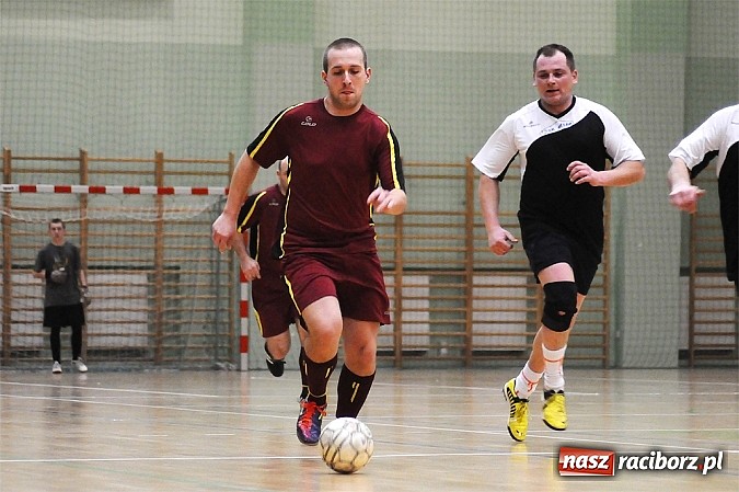 Zdjęcie w galerii na portalu naszraciborz.pl: Niespodzianka w HLPN. Hyrbud popsuł plany Pokryciom wiadomości z regionu