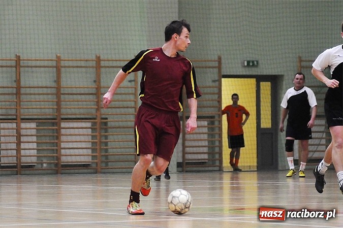 Zdjęcie w galerii na portalu naszraciborz.pl: Niespodzianka w HLPN. Hyrbud popsuł plany Pokryciom wiadomości z regionu