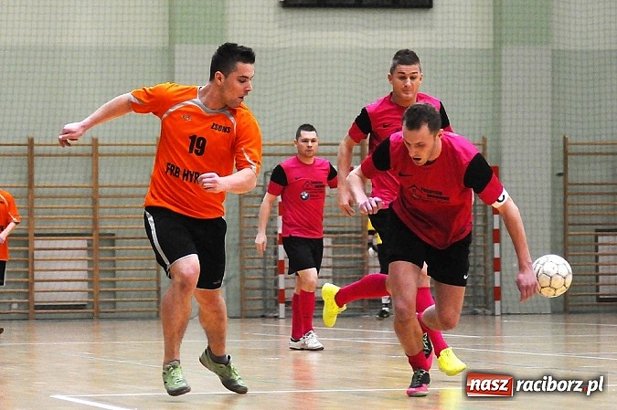 Zdjęcie w galerii na portalu naszraciborz.pl: Niespodzianka w HLPN. Hyrbud popsuł plany Pokryciom wiadomości z regionu