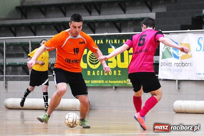 Zdjęcie w galerii na portalu naszraciborz.pl: Niespodzianka w HLPN. Hyrbud popsuł plany Pokryciom wiadomości z regionu