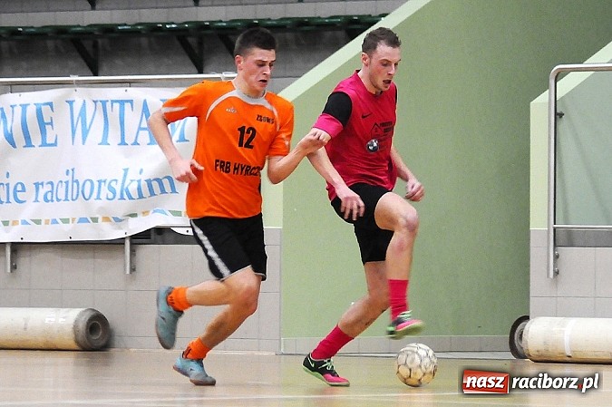 Zdjęcie w galerii na portalu naszraciborz.pl: Niespodzianka w HLPN. Hyrbud popsuł plany Pokryciom wiadomości z regionu