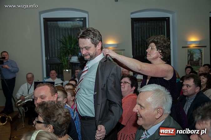 Zdjęcie w galerii na portalu naszraciborz.pl: Kabaret z Bolesławia rozbawił w Tworkowie publiczność do łez wiadomości z regionu