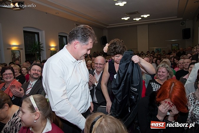 Zdjęcie w galerii na portalu naszraciborz.pl: Kabaret z Bolesławia rozbawił w Tworkowie publiczność do łez wiadomości z regionu