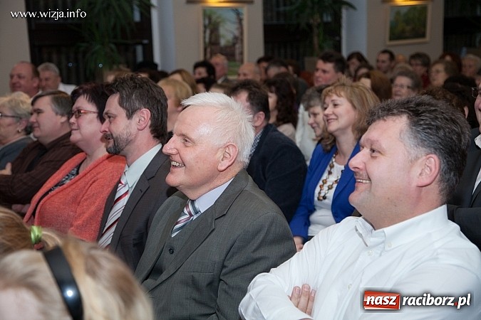 Zdjęcie w galerii na portalu naszraciborz.pl: Kabaret z Bolesławia rozbawił w Tworkowie publiczność do łez wiadomości z regionu