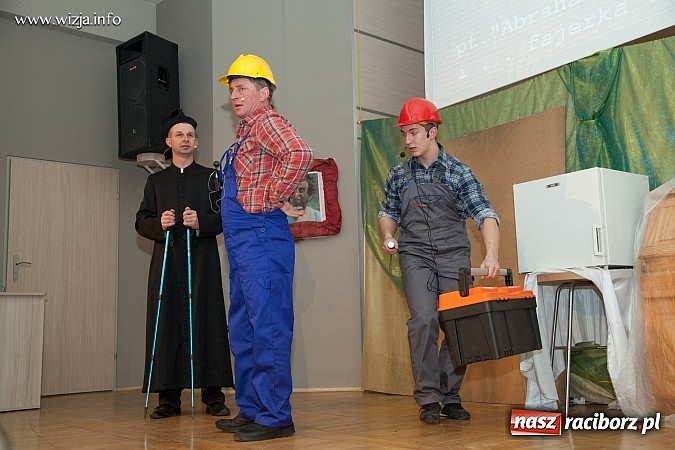 Zdjęcie w galerii na portalu naszraciborz.pl: Kabaret z Bolesławia rozbawił w Tworkowie publiczność do łez wiadomości z regionu