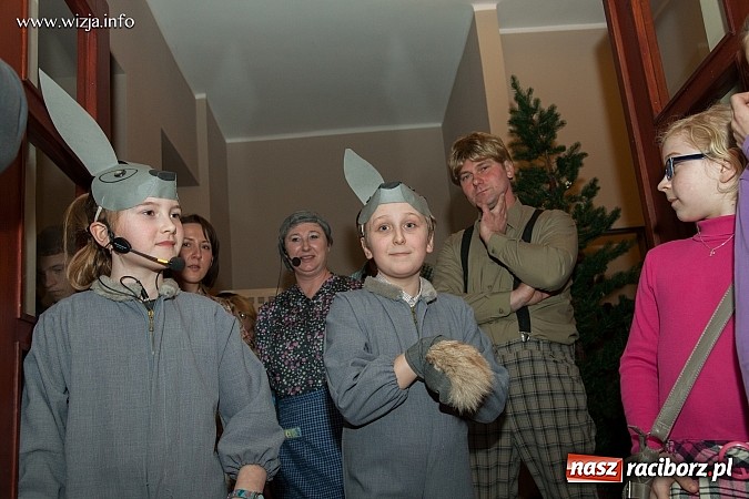 Zdjęcie w galerii na portalu naszraciborz.pl: Kabaret z Bolesławia rozbawił w Tworkowie publiczność do łez wiadomości z regionu