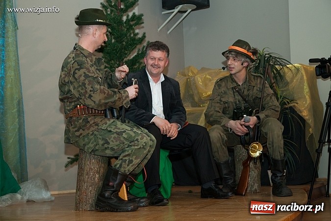 Zdjęcie w galerii na portalu naszraciborz.pl: Kabaret z Bolesławia rozbawił w Tworkowie publiczność do łez wiadomości z regionu