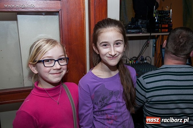 Zdjęcie w galerii na portalu naszraciborz.pl: Kabaret z Bolesławia rozbawił w Tworkowie publiczność do łez wiadomości z regionu