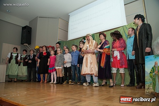 Zdjęcie w galerii na portalu naszraciborz.pl: Kabaret z Bolesławia rozbawił w Tworkowie publiczność do łez wiadomości z regionu