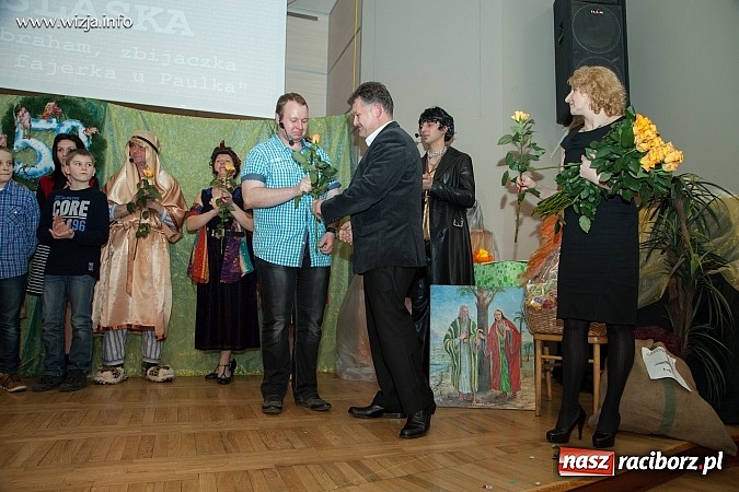 Zdjęcie w galerii na portalu naszraciborz.pl: Kabaret z Bolesławia rozbawił w Tworkowie publiczność do łez wiadomości z regionu