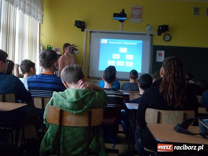 Zdjęcie w galerii na portalu naszraciborz.pl: ZSZ ma haka na raka wiadomości z regionu