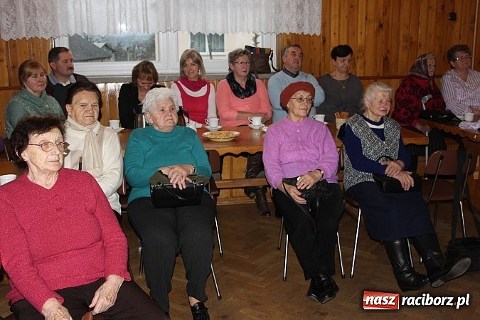 Zdjęcie w galerii na portalu naszraciborz.pl: Z Wojnowic do Ziemi Świętej. Wiecz&oacute;r wspomnień wiadomości z regionu