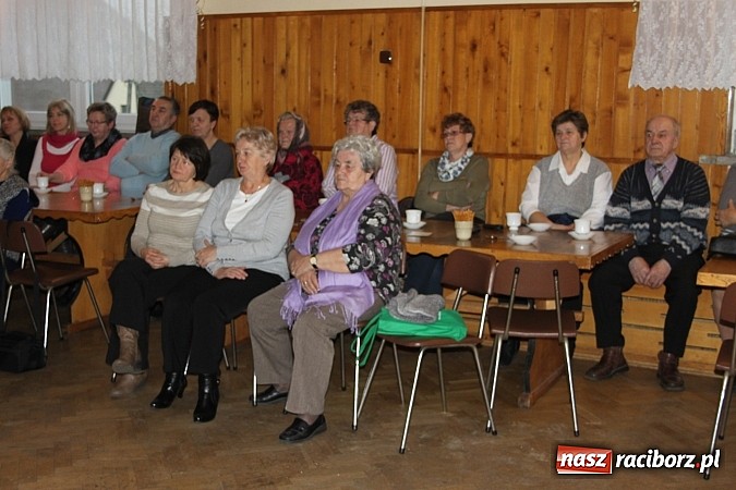 Zdjęcie w galerii na portalu naszraciborz.pl: Z Wojnowic do Ziemi Świętej. Wiecz&oacute;r wspomnień wiadomości z regionu