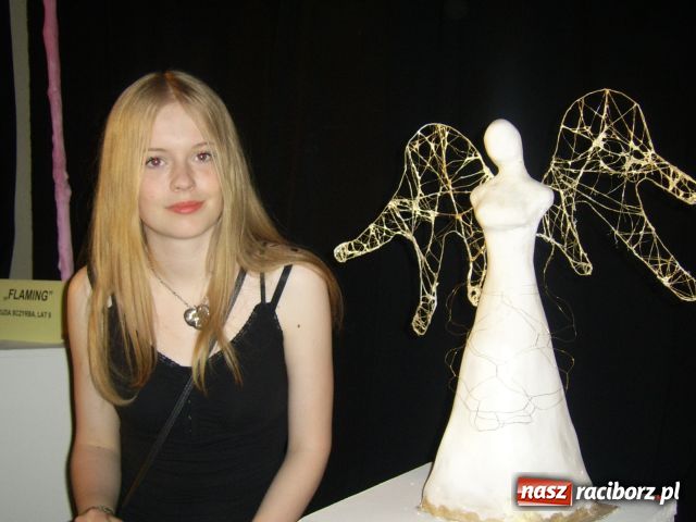 Zdjęcie w galerii na portalu naszraciborz.pl: Forma i kolor w rzeźbie wiadomości z regionu