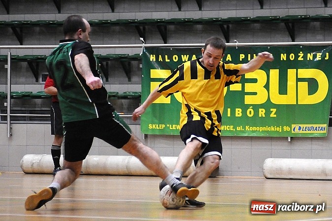 Zdjęcie w galerii na portalu naszraciborz.pl: Wychylylybymy wygrywają w hicie weekendu wiadomości z regionu