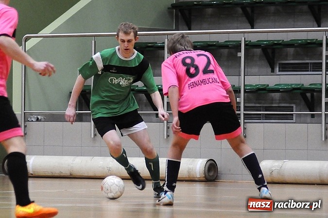 Zdjęcie w galerii na portalu naszraciborz.pl: Wychylylybymy wygrywają w hicie weekendu wiadomości z regionu