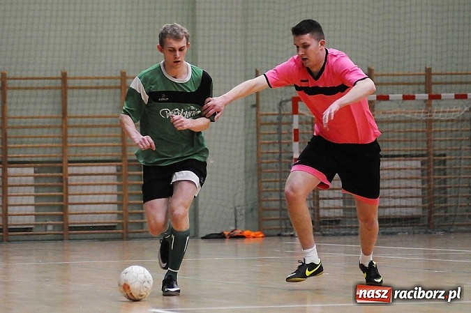 Zdjęcie w galerii na portalu naszraciborz.pl: Wychylylybymy wygrywają w hicie weekendu wiadomości z regionu