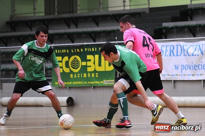 Zdjęcie w galerii na portalu naszraciborz.pl: Wychylylybymy wygrywają w hicie weekendu wiadomości z regionu