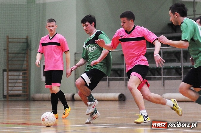 Zdjęcie w galerii na portalu naszraciborz.pl: Wychylylybymy wygrywają w hicie weekendu wiadomości z regionu