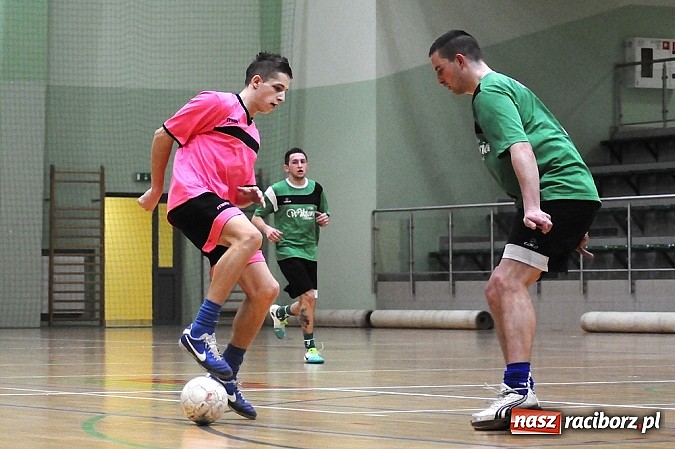 Zdjęcie w galerii na portalu naszraciborz.pl: Wychylylybymy wygrywają w hicie weekendu wiadomości z regionu