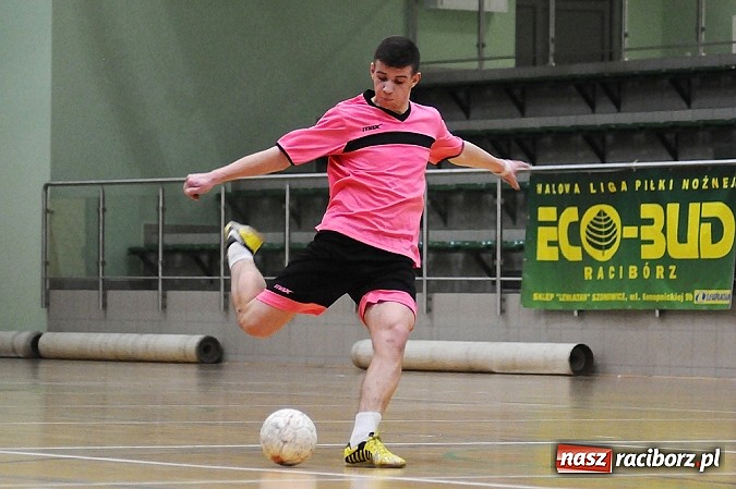 Zdjęcie w galerii na portalu naszraciborz.pl: Wychylylybymy wygrywają w hicie weekendu wiadomości z regionu