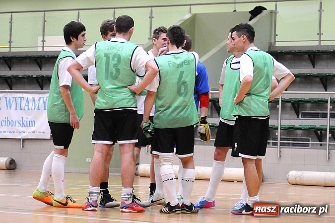 Zdjęcie w galerii na portalu naszraciborz.pl: Wychylylybymy wygrywają w hicie weekendu wiadomości z regionu