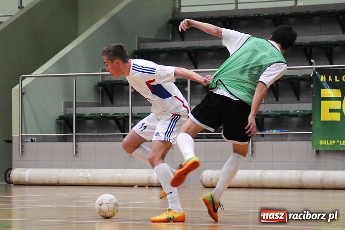 Zdjęcie w galerii na portalu naszraciborz.pl: Wychylylybymy wygrywają w hicie weekendu wiadomości z regionu